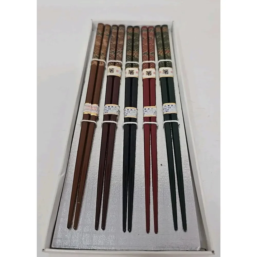 Vintage NOS Made In Japan 5‎ Pairs Chopsticks Lacquered Floral Pattern U308